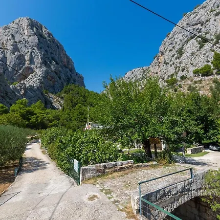 Amazing In With Kitchen Appartamento Omiš
